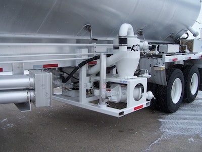 Under Mount Vac Recovery Unit for Feed Trailer